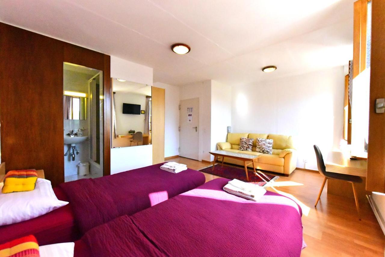 Hotel Pensione Serena Purasca Bagian luar foto