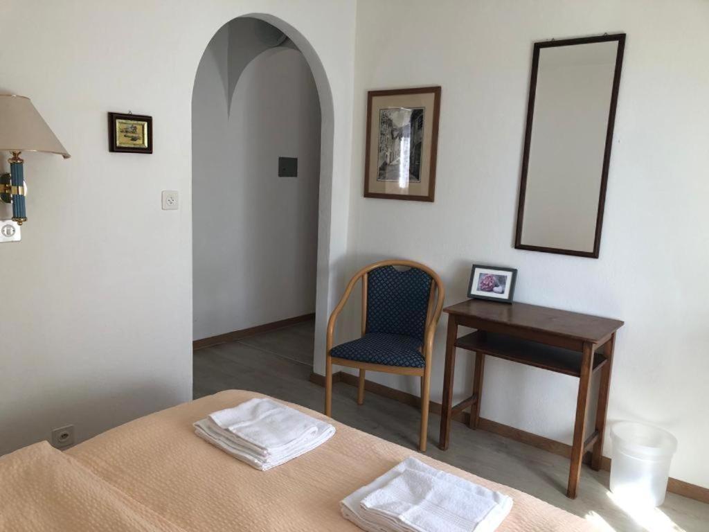 Hotel Pensione Serena Purasca Bagian luar foto