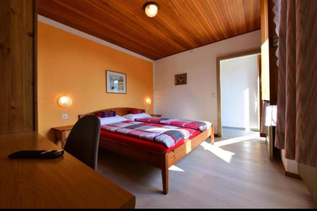 Hotel Pensione Serena Purasca Bagian luar foto